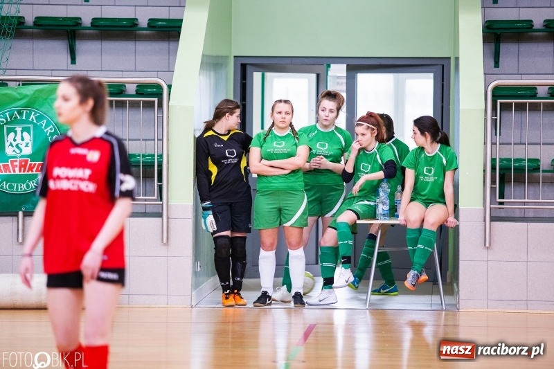Zdjęcie w galerii na portalu naszraciborz.pl: Makroregionalny Turniej Piłki Nożnej Dziewcząt w Arenie Rafako wiadomości z regionu