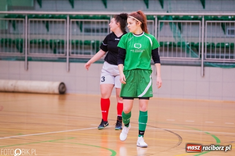 Zdjęcie w galerii na portalu naszraciborz.pl: Makroregionalny Turniej Piłki Nożnej Dziewcząt w Arenie Rafako wiadomości z regionu