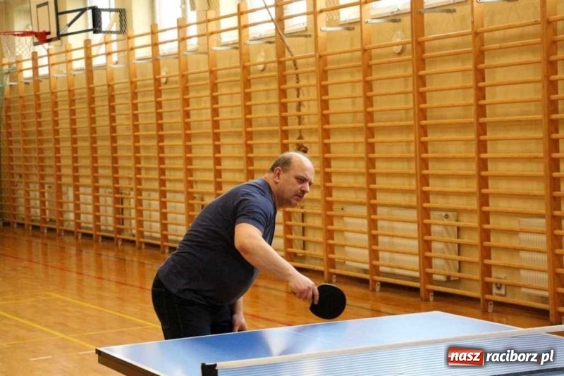 Zdjęcie w galerii na portalu naszraciborz.pl: Oldboje z gminy Kornowac rozegrali turniej tenisa stołowego wiadomości z regionu