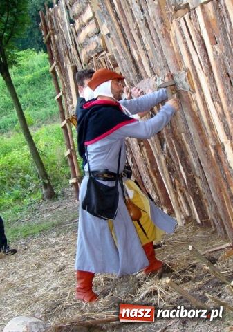 Zdjęcie w galerii na portalu naszraciborz.pl: Średniowieczny gród na Zamkowej wiadomości z regionu