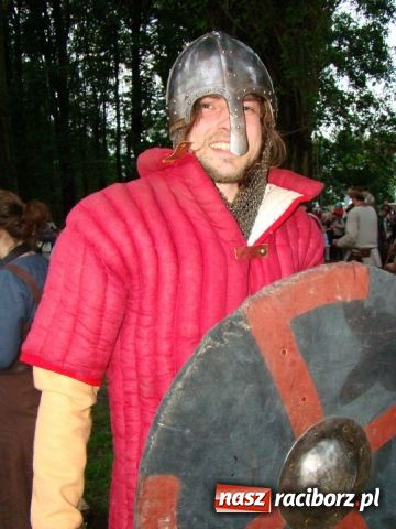 Zdjęcie w galerii na portalu naszraciborz.pl: Średniowieczny gród na Zamkowej wiadomości z regionu