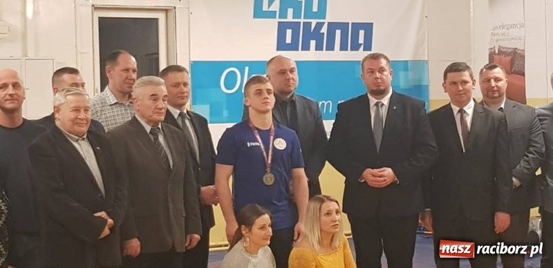 Zdjęcie w galerii na portalu naszraciborz.pl: Patryk Ołenczyn odebrał gratulacje za tytuł wicemistrzowski wiadomości z regionu
