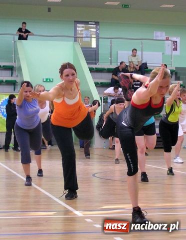 Zdjęcie w galerii na portalu naszraciborz.pl: Pięć godzin fitnessu wiadomości z regionu