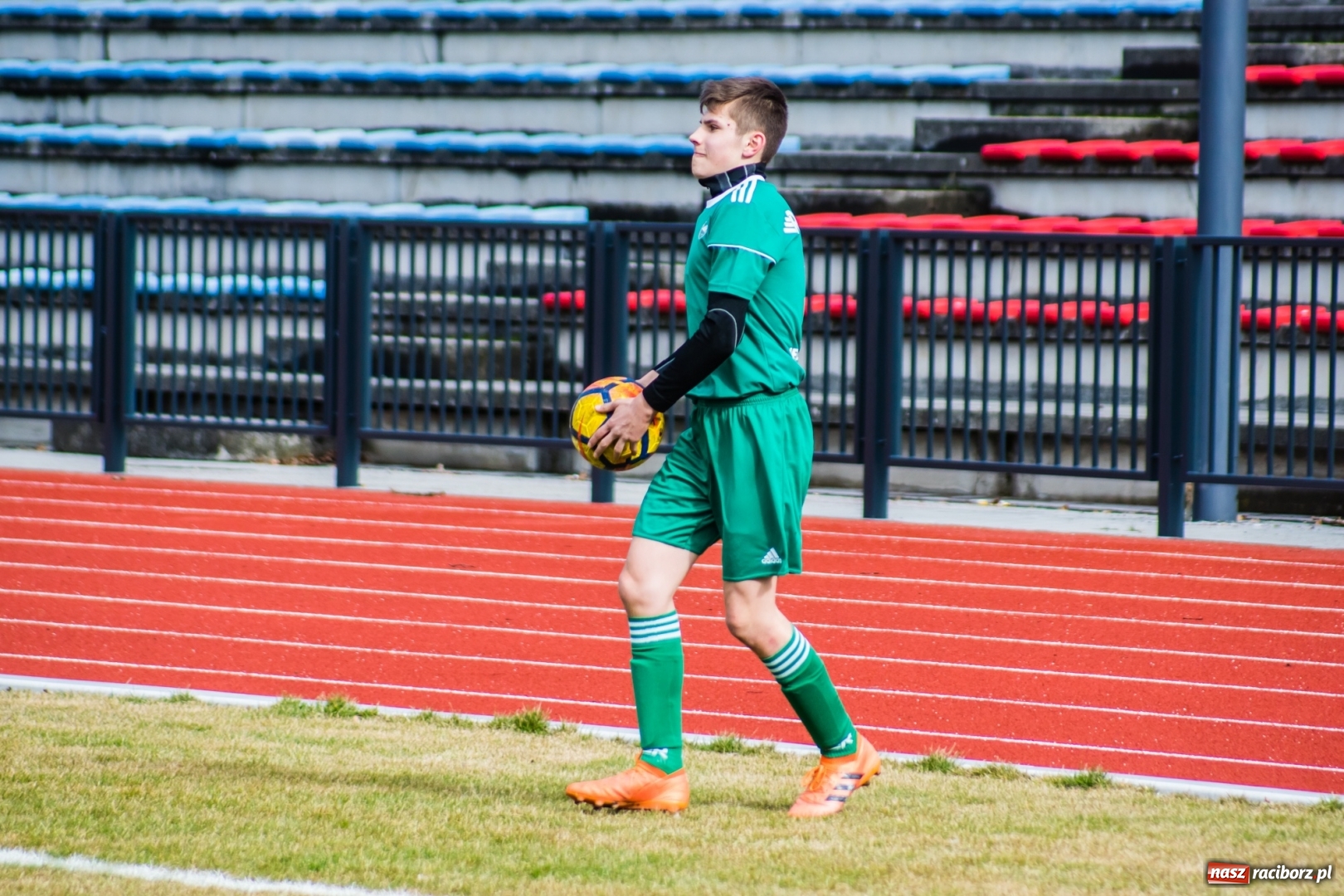Zdjęcie w galerii na portalu naszraciborz.pl: Nieudana inauguracja trampkarzy raciborskiej Unii wiadomości z regionu