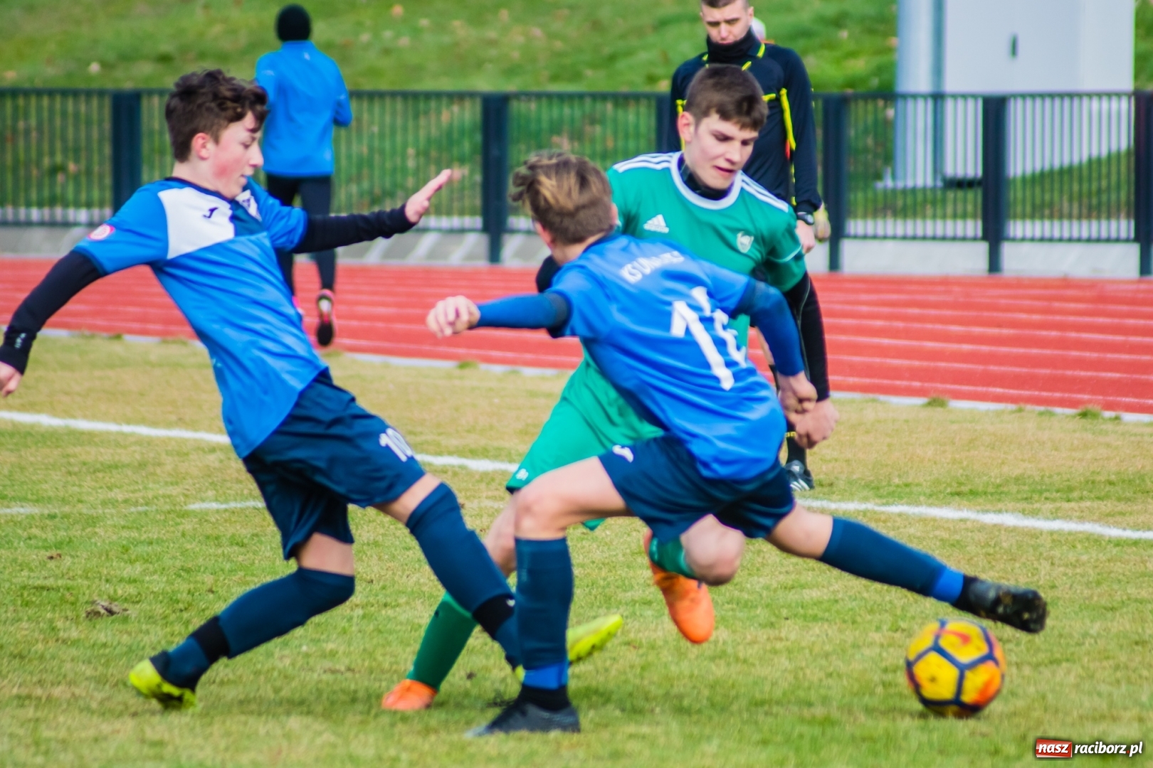 Zdjęcie w galerii na portalu naszraciborz.pl: Nieudana inauguracja trampkarzy raciborskiej Unii wiadomości z regionu