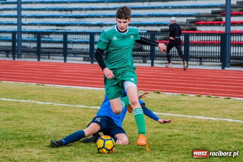 Zdjęcie w galerii na portalu naszraciborz.pl: Nieudana inauguracja trampkarzy raciborskiej Unii wiadomości z regionu