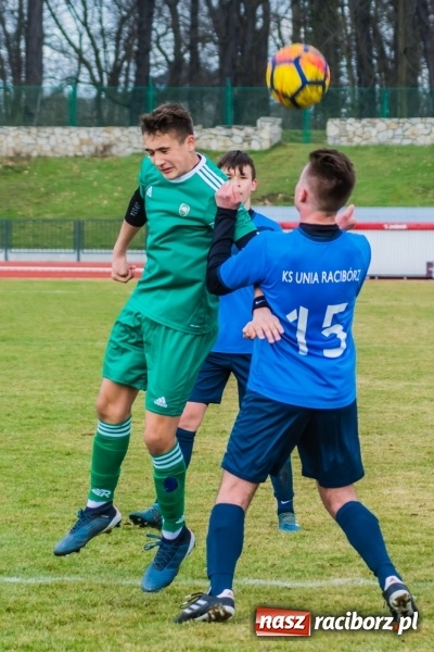 Zdjęcie w galerii na portalu naszraciborz.pl: Nieudana inauguracja trampkarzy raciborskiej Unii wiadomości z regionu