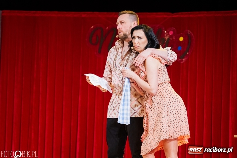 Zdjęcie w galerii na portalu naszraciborz.pl: Kabaret Nowaki bawił w Raciborskim Centrum Kultury wiadomości z regionu