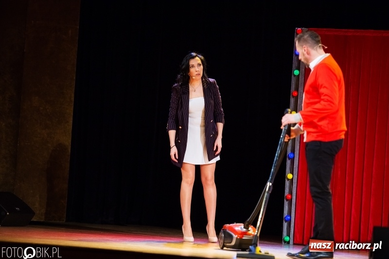 Zdjęcie w galerii na portalu naszraciborz.pl: Kabaret Nowaki bawił w Raciborskim Centrum Kultury wiadomości z regionu