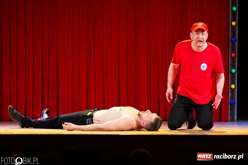 Zdjęcie w galerii na portalu naszraciborz.pl: Kabaret Nowaki bawił w Raciborskim Centrum Kultury wiadomości z regionu