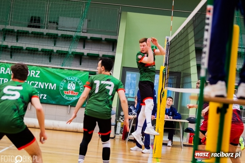 Zdjęcie w galerii na portalu naszraciborz.pl: MKSR Pyskowice za silny dla siatkarzy Rafako wiadomości z regionu