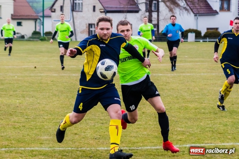 Zdjęcie w galerii na portalu naszraciborz.pl: Osiem do zera, Krzanowice żegnają outsidera wiadomości z regionu