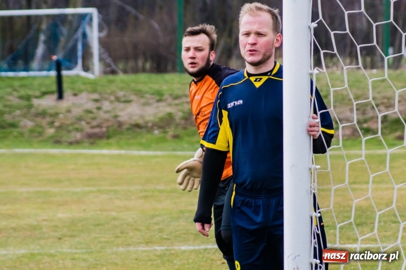 Zdjęcie w galerii na portalu naszraciborz.pl: Osiem do zera, Krzanowice żegnają outsidera wiadomości z regionu