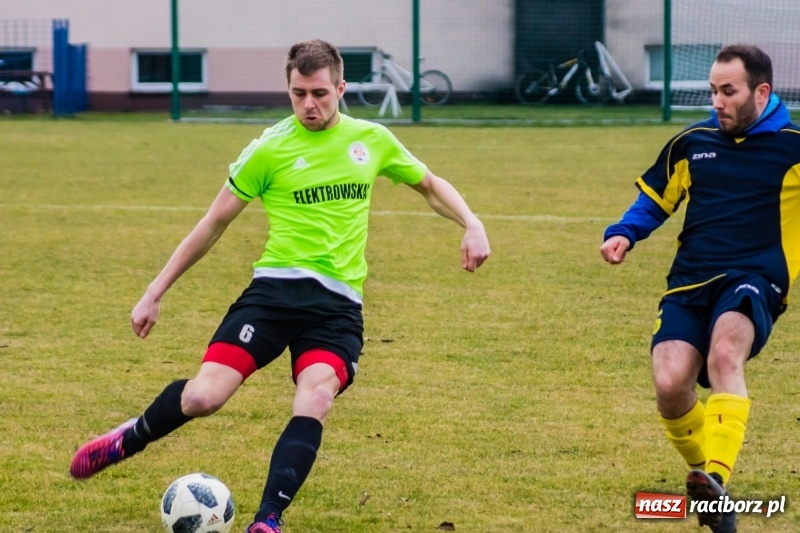 Zdjęcie w galerii na portalu naszraciborz.pl: Osiem do zera, Krzanowice żegnają outsidera wiadomości z regionu