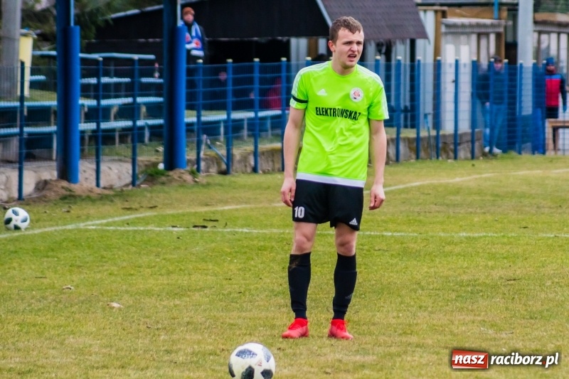 Zdjęcie w galerii na portalu naszraciborz.pl: Osiem do zera, Krzanowice żegnają outsidera wiadomości z regionu