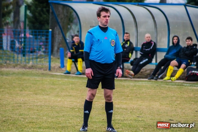 Zdjęcie w galerii na portalu naszraciborz.pl: Osiem do zera, Krzanowice żegnają outsidera wiadomości z regionu