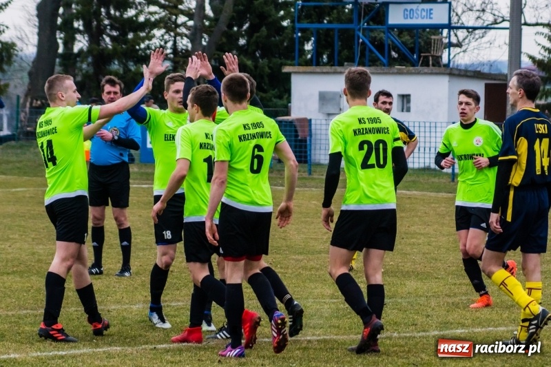 Zdjęcie w galerii na portalu naszraciborz.pl: Osiem do zera, Krzanowice żegnają outsidera wiadomości z regionu
