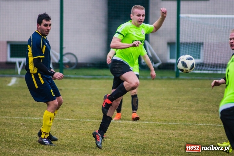 Zdjęcie w galerii na portalu naszraciborz.pl: Osiem do zera, Krzanowice żegnają outsidera wiadomości z regionu