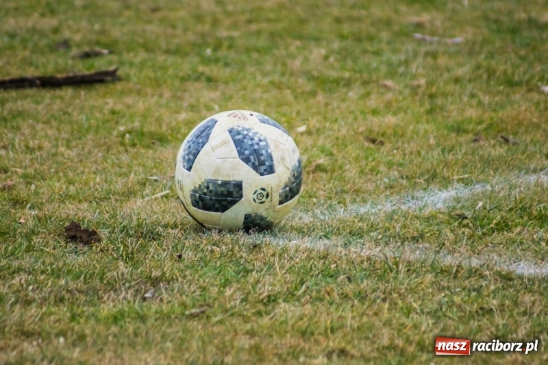 Zdjęcie w galerii na portalu naszraciborz.pl: Osiem do zera, Krzanowice żegnają outsidera wiadomości z regionu