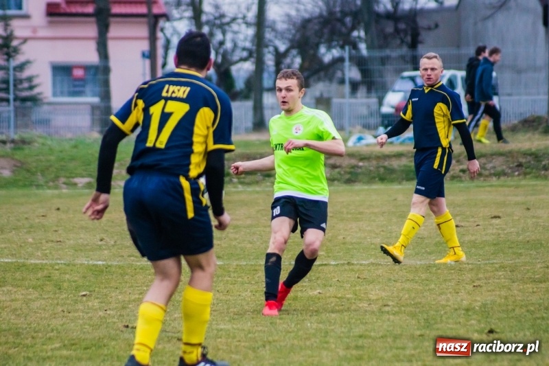 Zdjęcie w galerii na portalu naszraciborz.pl: Osiem do zera, Krzanowice żegnają outsidera wiadomości z regionu