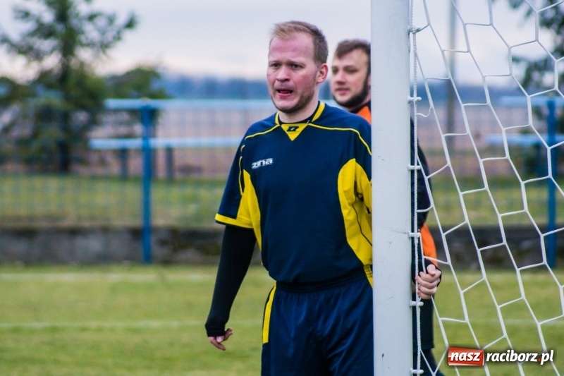 Zdjęcie w galerii na portalu naszraciborz.pl: Osiem do zera, Krzanowice żegnają outsidera wiadomości z regionu