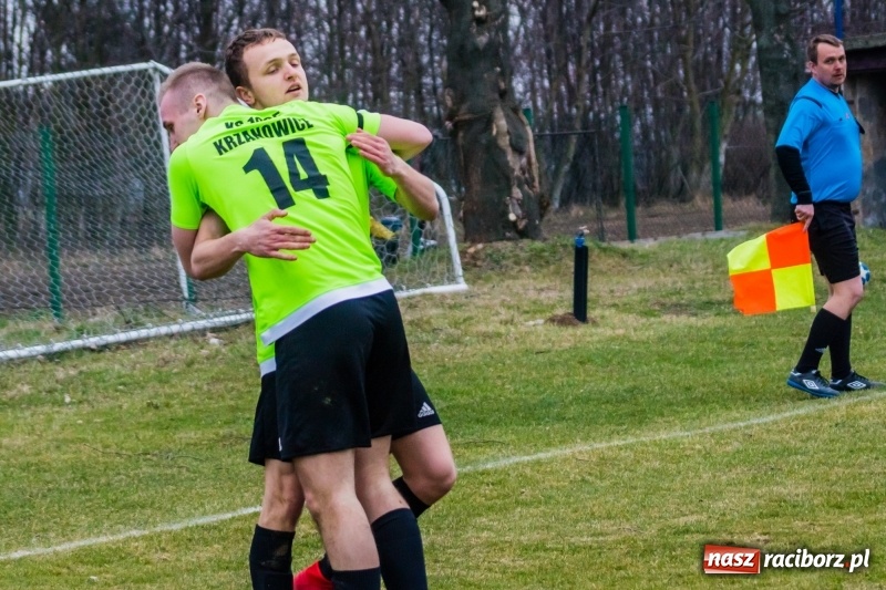 Zdjęcie w galerii na portalu naszraciborz.pl: Osiem do zera, Krzanowice żegnają outsidera wiadomości z regionu