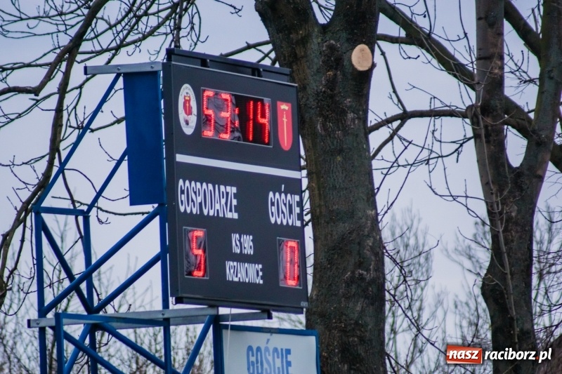 Zdjęcie w galerii na portalu naszraciborz.pl: Osiem do zera, Krzanowice żegnają outsidera wiadomości z regionu
