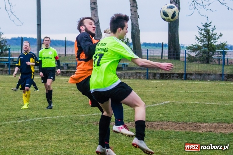 Zdjęcie w galerii na portalu naszraciborz.pl: Osiem do zera, Krzanowice żegnają outsidera wiadomości z regionu