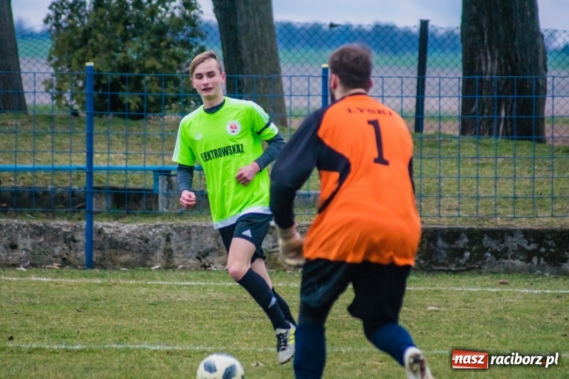 Zdjęcie w galerii na portalu naszraciborz.pl: Osiem do zera, Krzanowice żegnają outsidera wiadomości z regionu