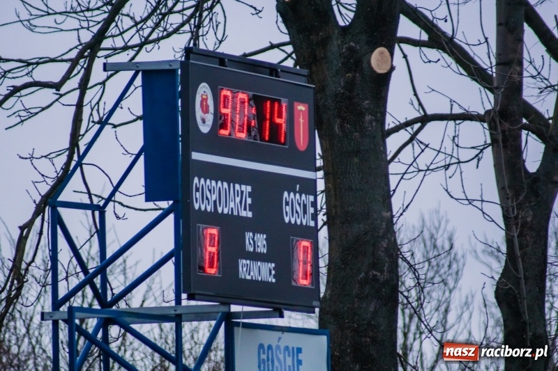 Zdjęcie w galerii na portalu naszraciborz.pl: Osiem do zera, Krzanowice żegnają outsidera wiadomości z regionu