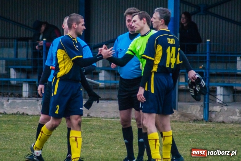 Zdjęcie w galerii na portalu naszraciborz.pl: Osiem do zera, Krzanowice żegnają outsidera wiadomości z regionu