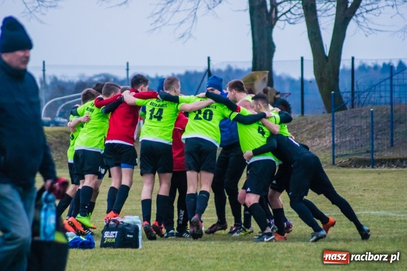 Zdjęcie w galerii na portalu naszraciborz.pl: Osiem do zera, Krzanowice żegnają outsidera wiadomości z regionu