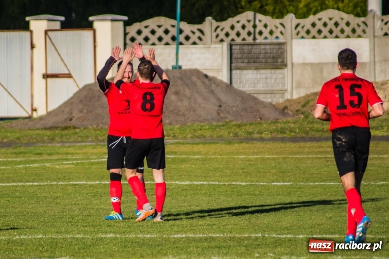 Zdjęcie w galerii na portalu naszraciborz.pl: Tworków pokonał Zawadę Książęcą i wrócił na piedestał wiadomości z regionu