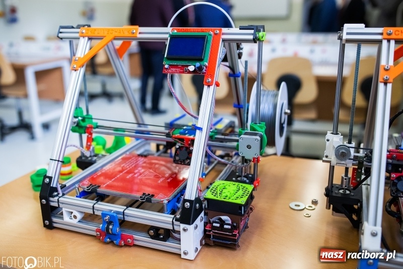 Zdjęcie w galerii na portalu naszraciborz.pl: W raciborskim Mechaniku otwarto nowe pracownie zawodowe wiadomości z regionu