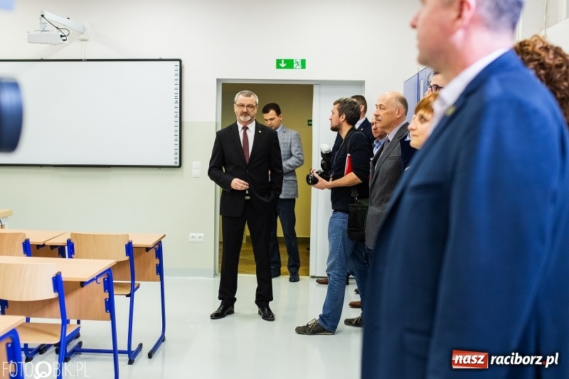 Zdjęcie w galerii na portalu naszraciborz.pl: W raciborskim Mechaniku otwarto nowe pracownie zawodowe wiadomości z regionu