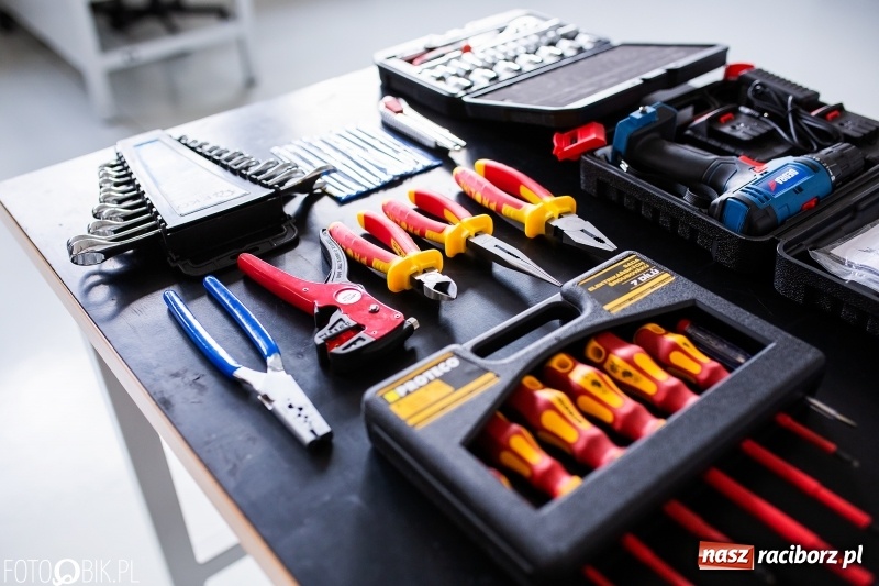 Zdjęcie w galerii na portalu naszraciborz.pl: W raciborskim Mechaniku otwarto nowe pracownie zawodowe wiadomości z regionu