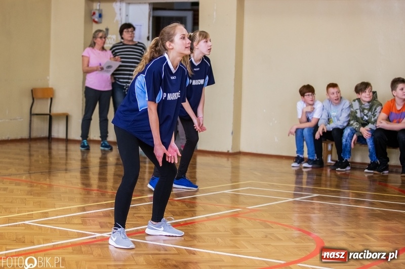 Zdjęcie w galerii na portalu naszraciborz.pl: Siatkarki SP 18 najlepsze w miejskich finałach wiadomości z regionu