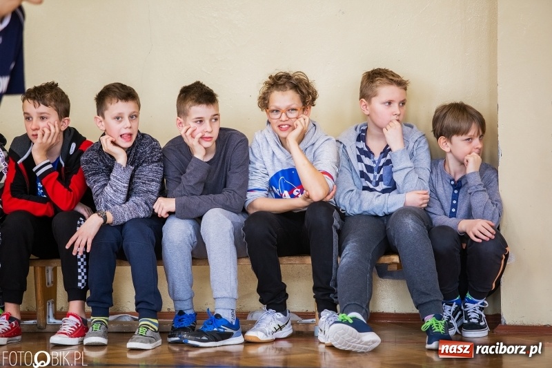 Zdjęcie w galerii na portalu naszraciborz.pl: Siatkarki SP 18 najlepsze w miejskich finałach wiadomości z regionu