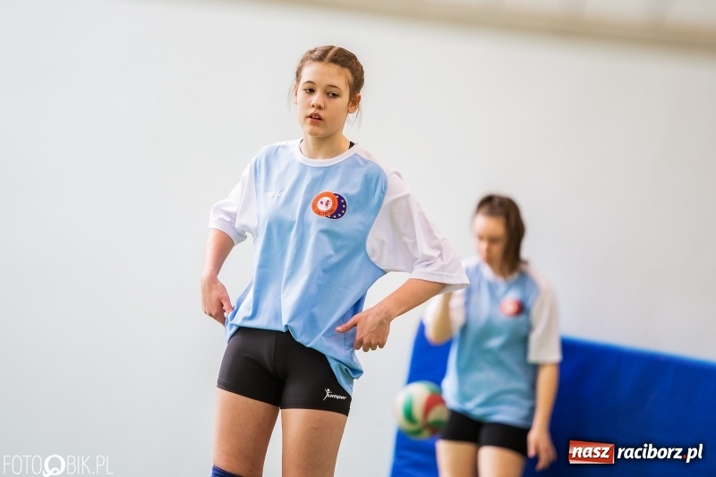 Zdjęcie w galerii na portalu naszraciborz.pl: Siatkarki SP 18 najlepsze w miejskich finałach wiadomości z regionu