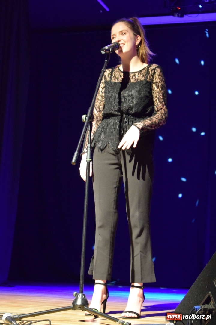 Zdjęcie w galerii na portalu naszraciborz.pl: Sukces wokalistów Mirażu na konkursie wokalnym Mikrofon Siemiona 2019 wiadomości z regionu