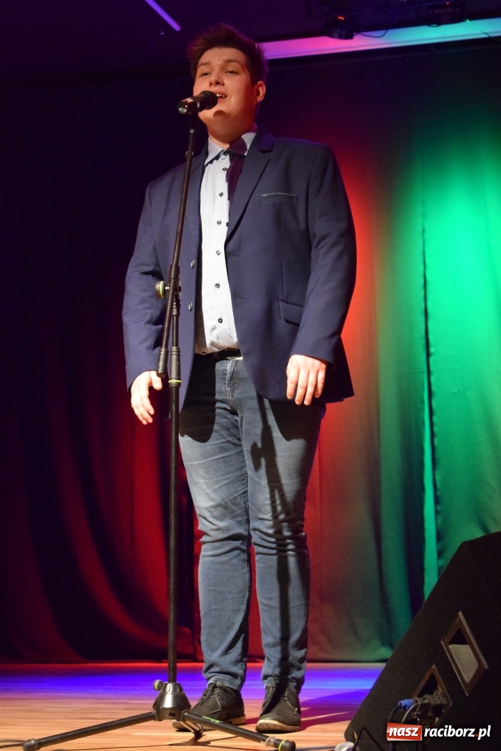 Zdjęcie w galerii na portalu naszraciborz.pl: Sukces wokalistów Mirażu na konkursie wokalnym Mikrofon Siemiona 2019 wiadomości z regionu