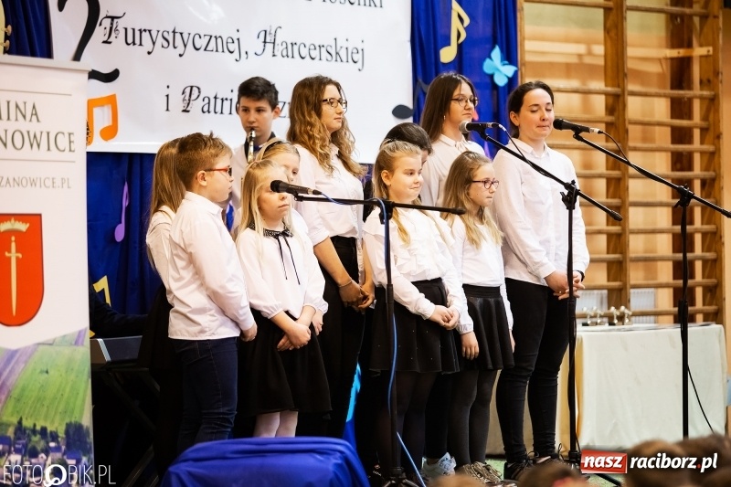 Zdjęcie w galerii na portalu naszraciborz.pl: II Powiatowy Festiwal Piosenki Turystycznej, Harcerskiej i Patriotycznej w Krzanowicach wiadomości z regionu
