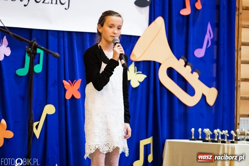 Zdjęcie w galerii na portalu naszraciborz.pl: II Powiatowy Festiwal Piosenki Turystycznej, Harcerskiej i Patriotycznej w Krzanowicach wiadomości z regionu
