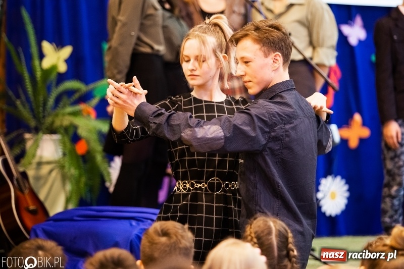 Zdjęcie w galerii na portalu naszraciborz.pl: II Powiatowy Festiwal Piosenki Turystycznej, Harcerskiej i Patriotycznej w Krzanowicach wiadomości z regionu