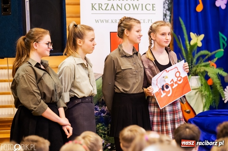 Zdjęcie w galerii na portalu naszraciborz.pl: II Powiatowy Festiwal Piosenki Turystycznej, Harcerskiej i Patriotycznej w Krzanowicach wiadomości z regionu