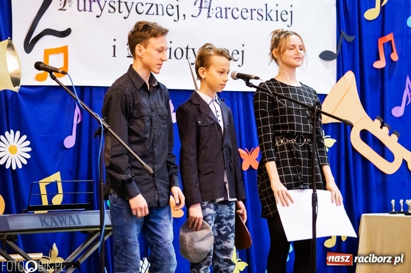 Zdjęcie w galerii na portalu naszraciborz.pl: II Powiatowy Festiwal Piosenki Turystycznej, Harcerskiej i Patriotycznej w Krzanowicach wiadomości z regionu