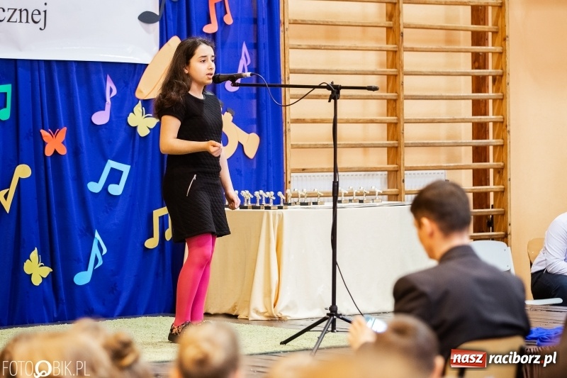 Zdjęcie w galerii na portalu naszraciborz.pl: II Powiatowy Festiwal Piosenki Turystycznej, Harcerskiej i Patriotycznej w Krzanowicach wiadomości z regionu