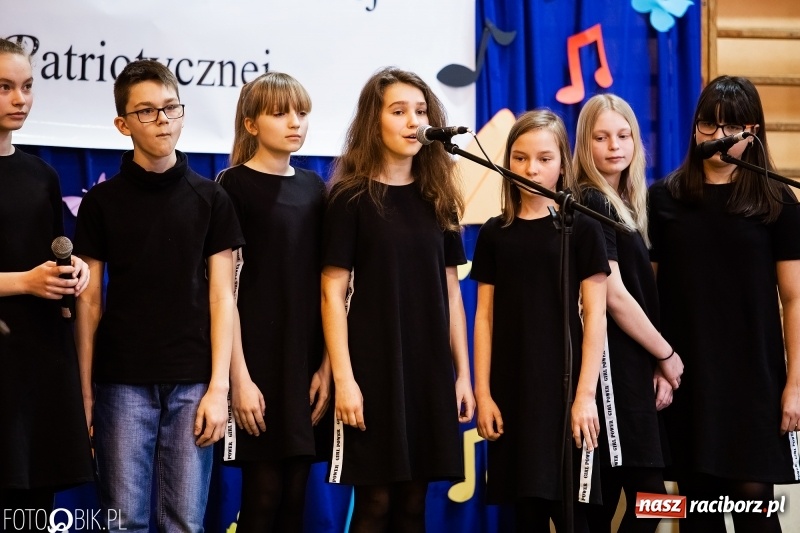 Zdjęcie w galerii na portalu naszraciborz.pl: II Powiatowy Festiwal Piosenki Turystycznej, Harcerskiej i Patriotycznej w Krzanowicach wiadomości z regionu