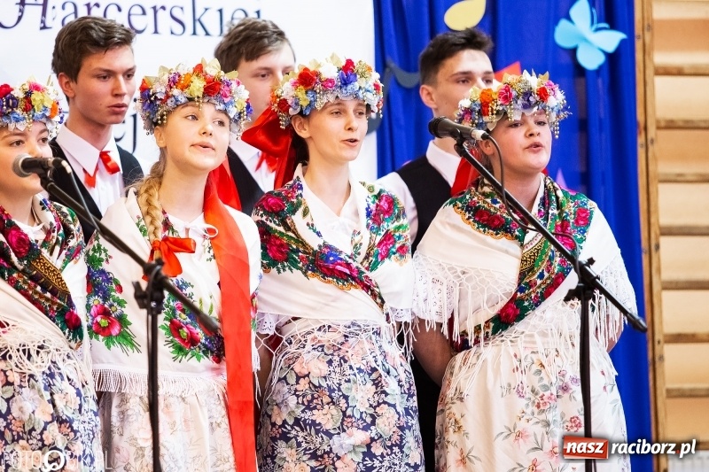 Zdjęcie w galerii na portalu naszraciborz.pl: II Powiatowy Festiwal Piosenki Turystycznej, Harcerskiej i Patriotycznej w Krzanowicach wiadomości z regionu