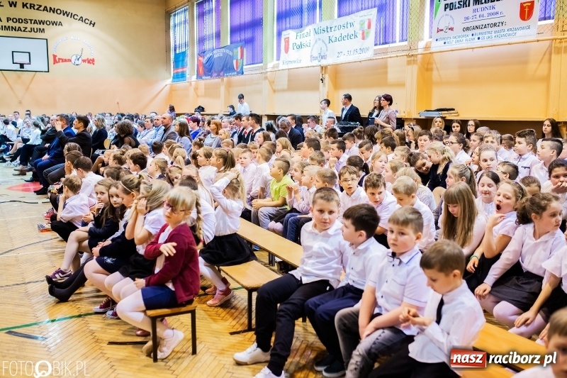 Zdjęcie w galerii na portalu naszraciborz.pl: II Powiatowy Festiwal Piosenki Turystycznej, Harcerskiej i Patriotycznej w Krzanowicach wiadomości z regionu